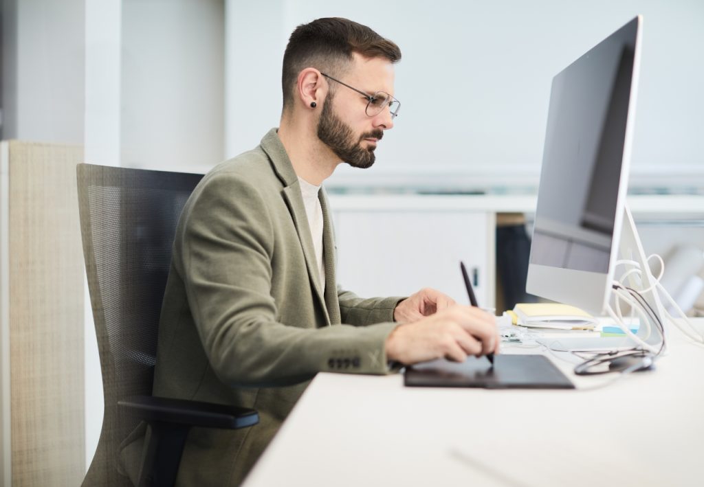 Radius-IT-Telcoms_cloud_security_ Cybersecurity 2