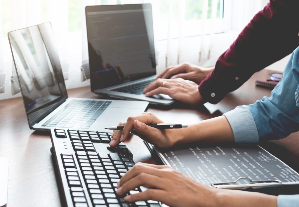 Radius-IT-Telcoms_cloud_security_ Cybersecurity 3